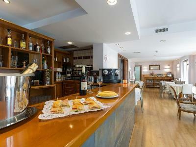 Hotel Ayre Alfonso Ii 4*