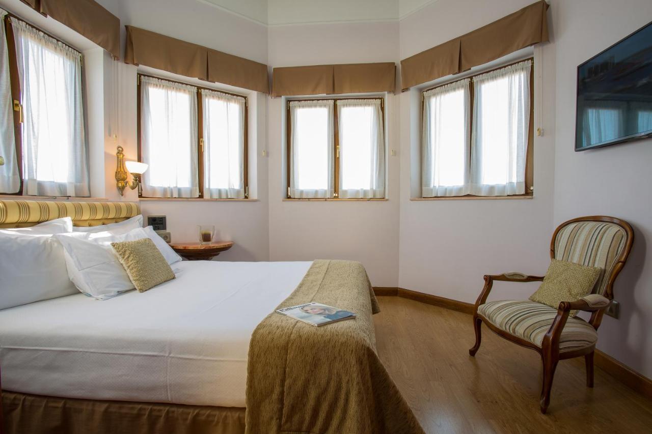 Hotel Ayre Alfonso Ii 4*