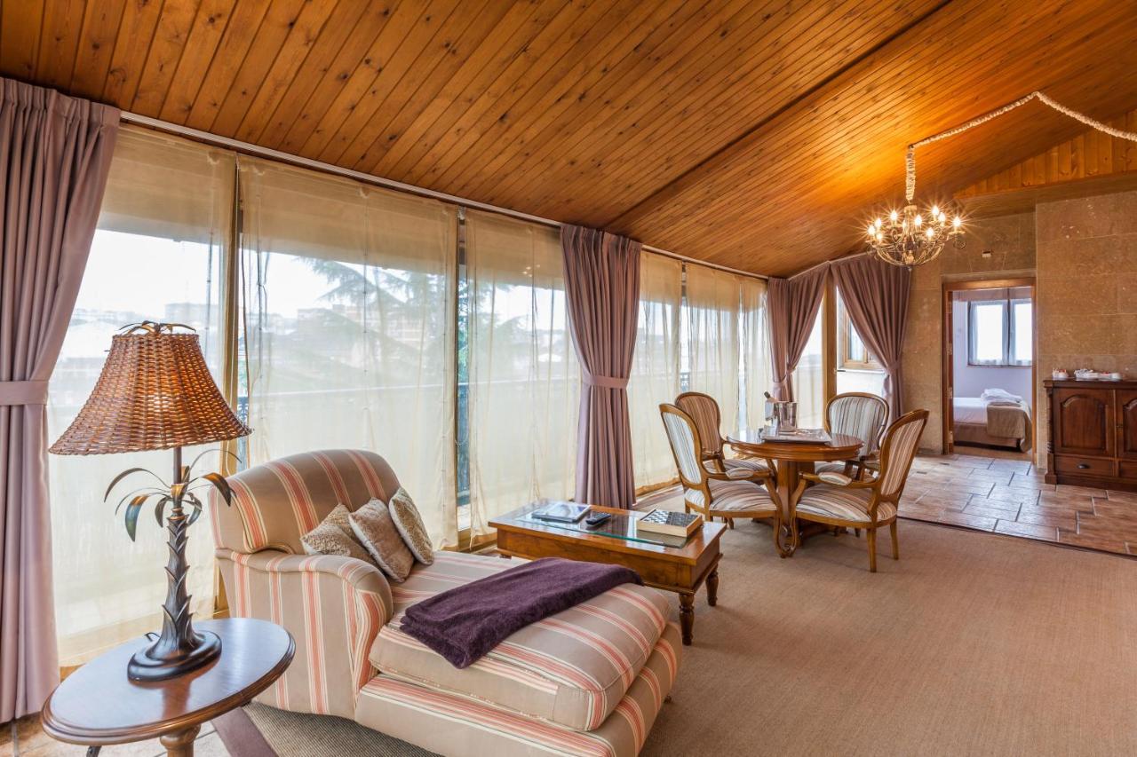 Ayre Alfonso Ii 4*